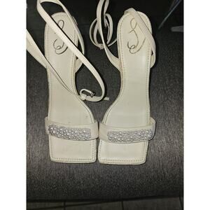 Sam Edelman Ivory Color Shoe with Pearls Square Toe Wicker-Like Heel Size 10
